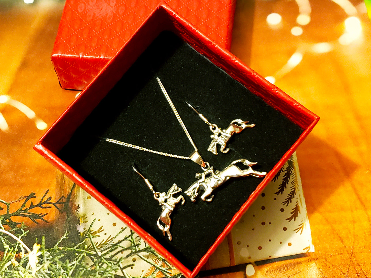 equestrian jumper jewelry