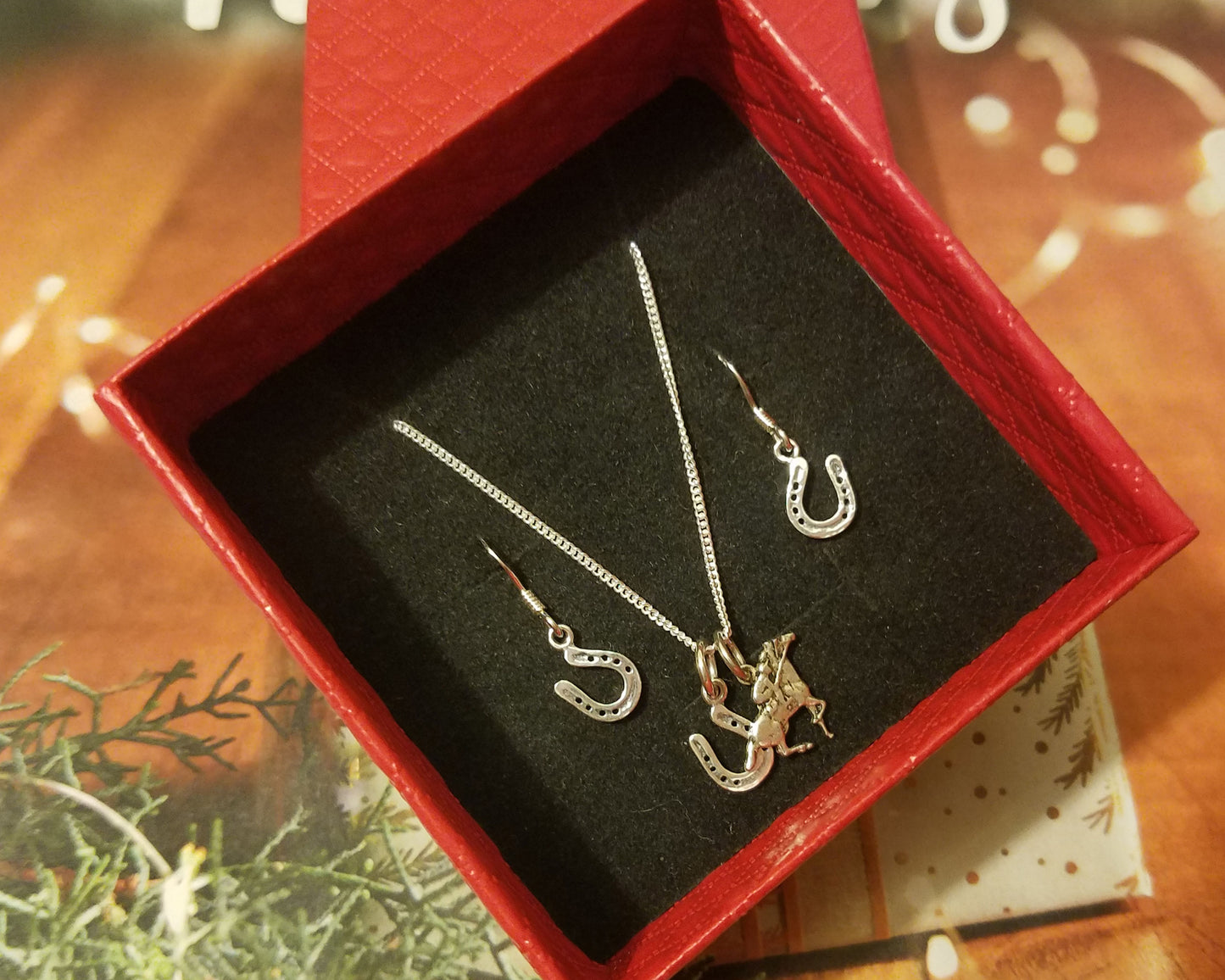 horse racing jewelry