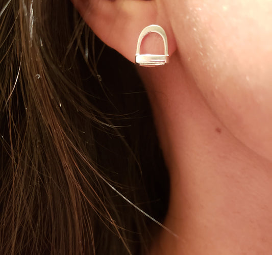 stirrup stud earrings
