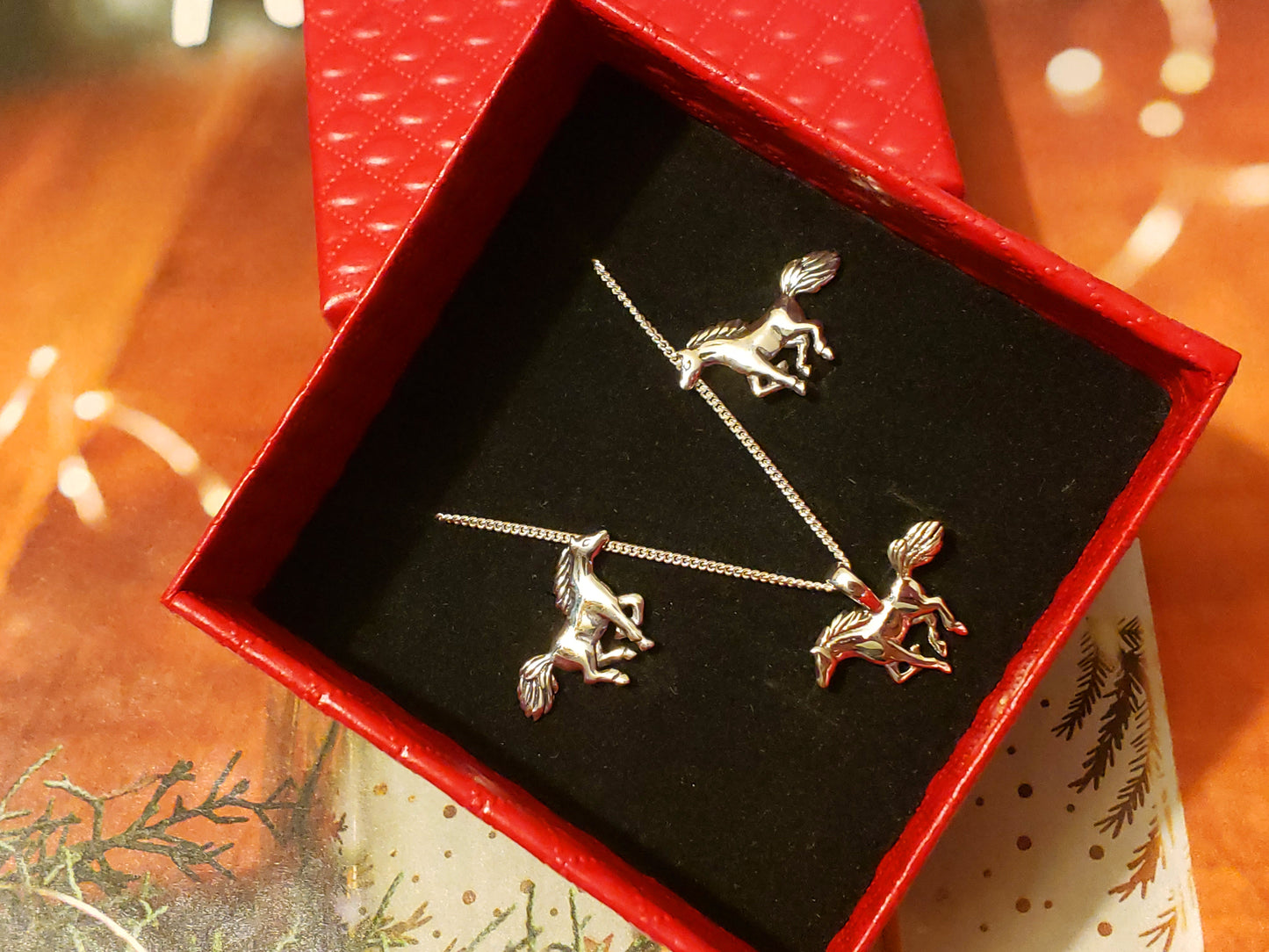 mustang Earrings and necklace