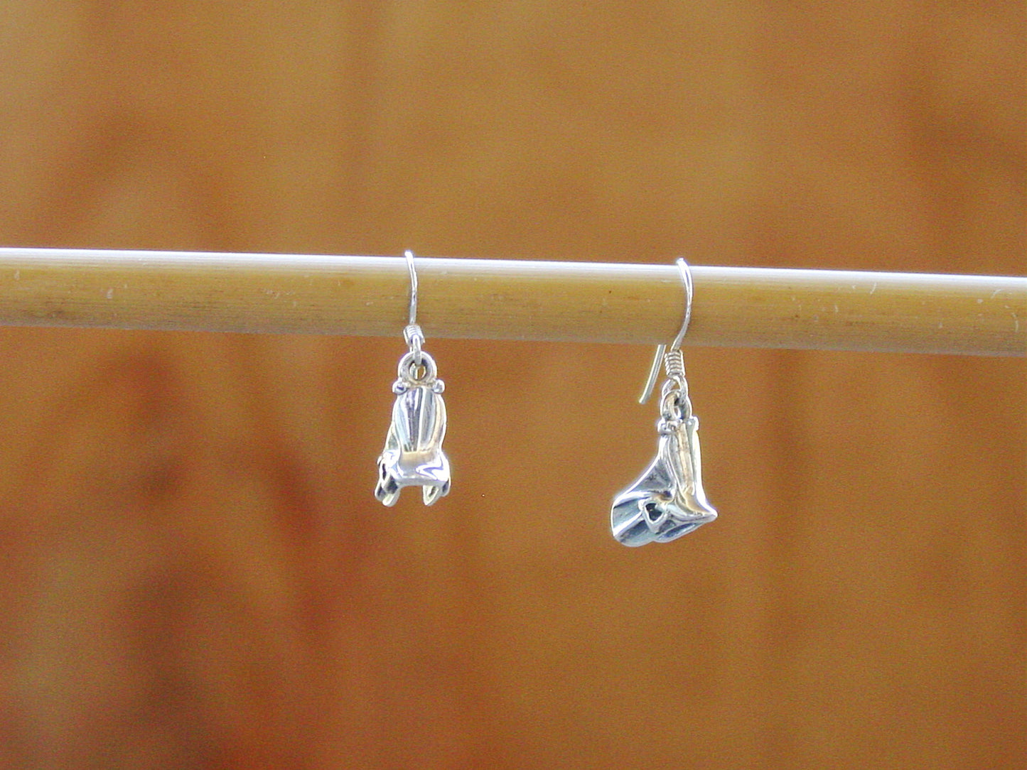 saddle horse earrings