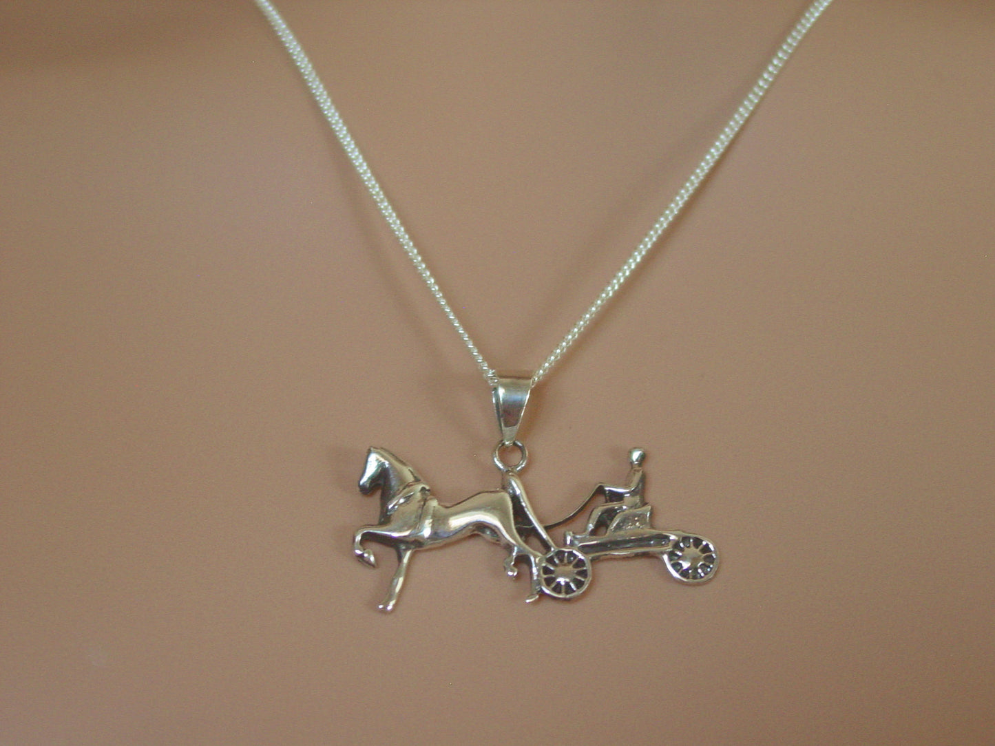 saddle bred horse carriage necklace