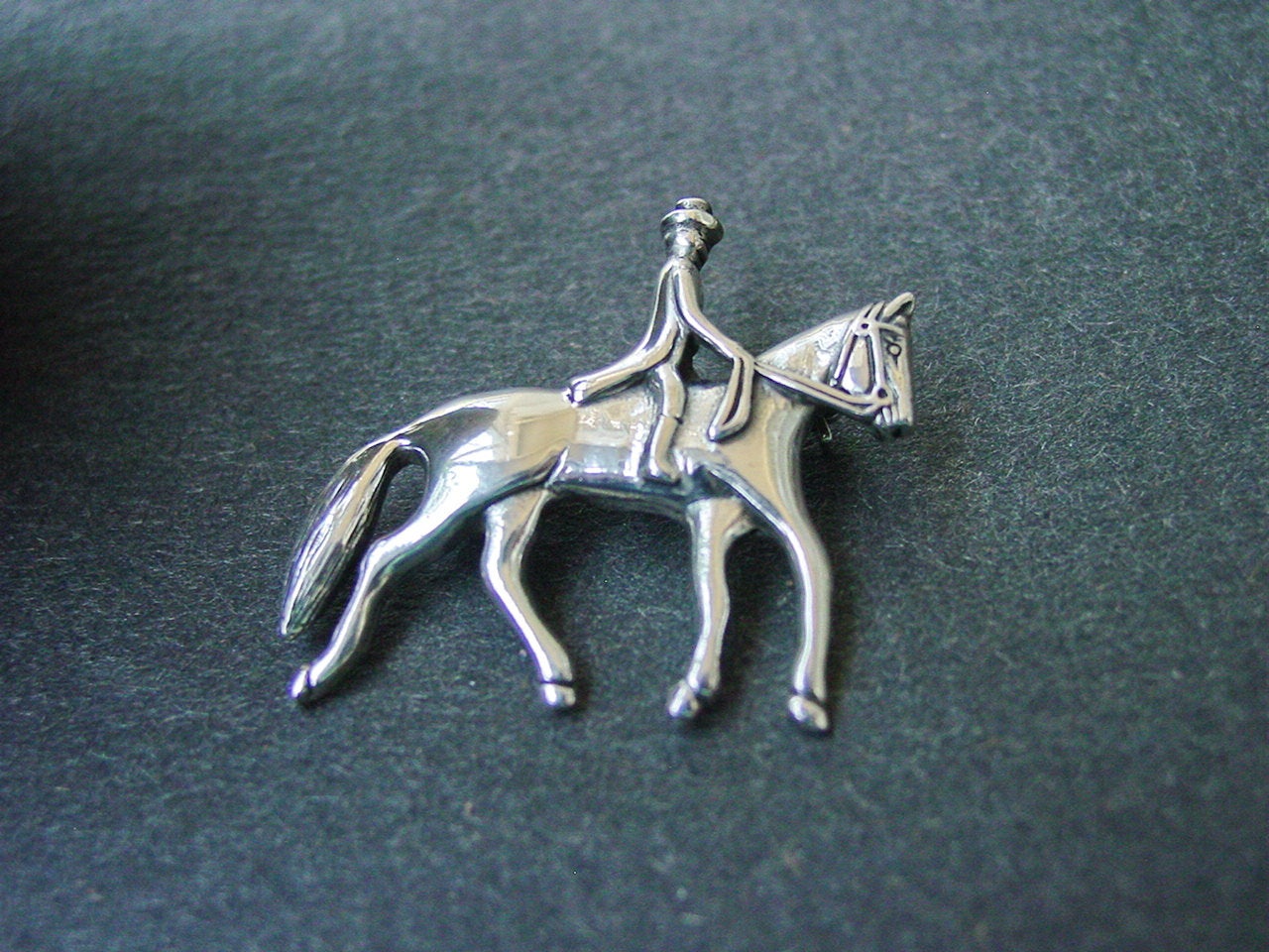 dressage horse brooch