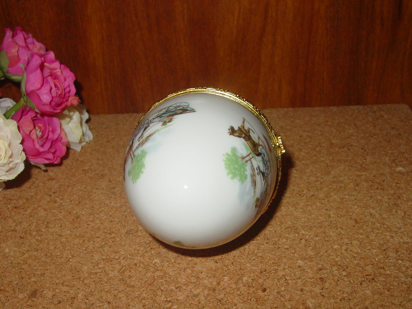 Equestrian Porcelain Horse Carriage Egg