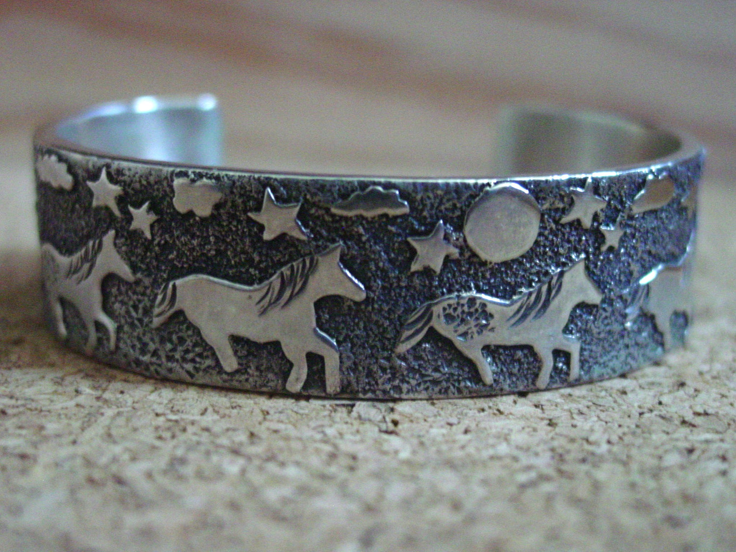 SHANNON BELLSON ZUNI STERLING SILVER STORYTELLER CUFF