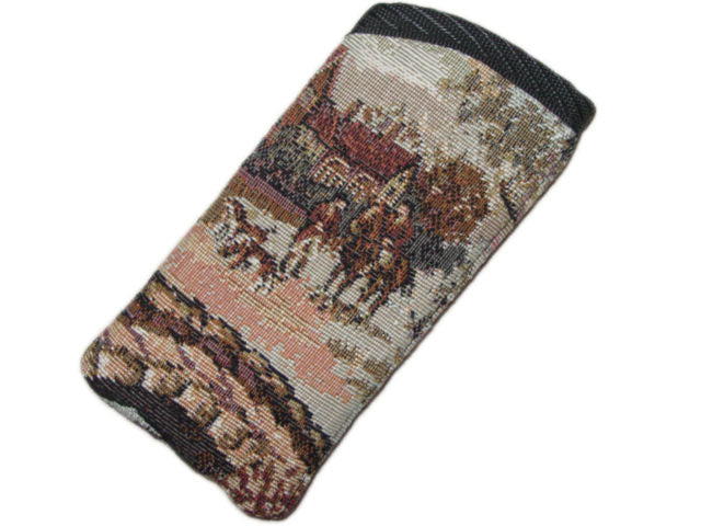 horse hunt scene glasses case