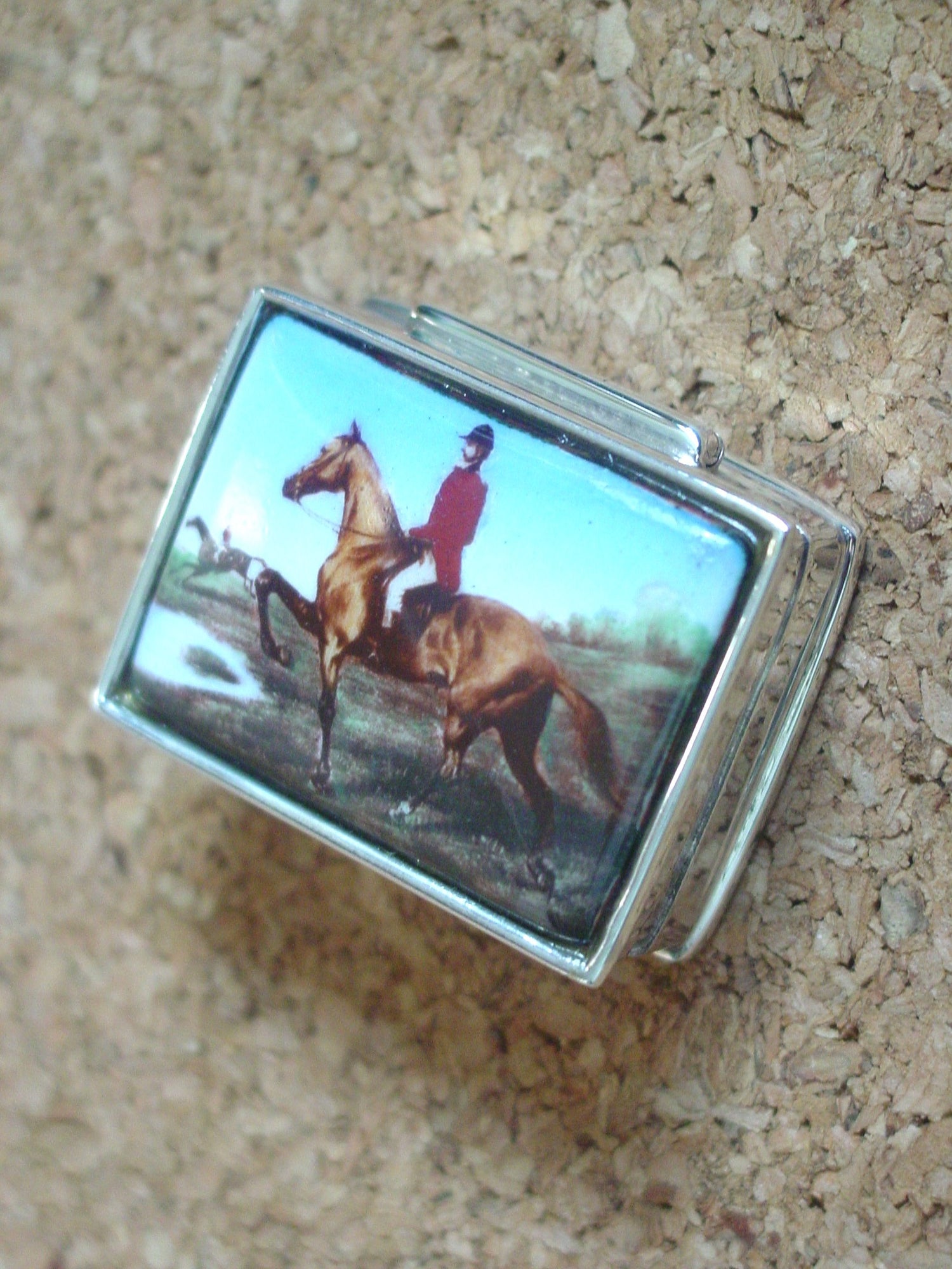 horse hunt scene sterling silver pill box