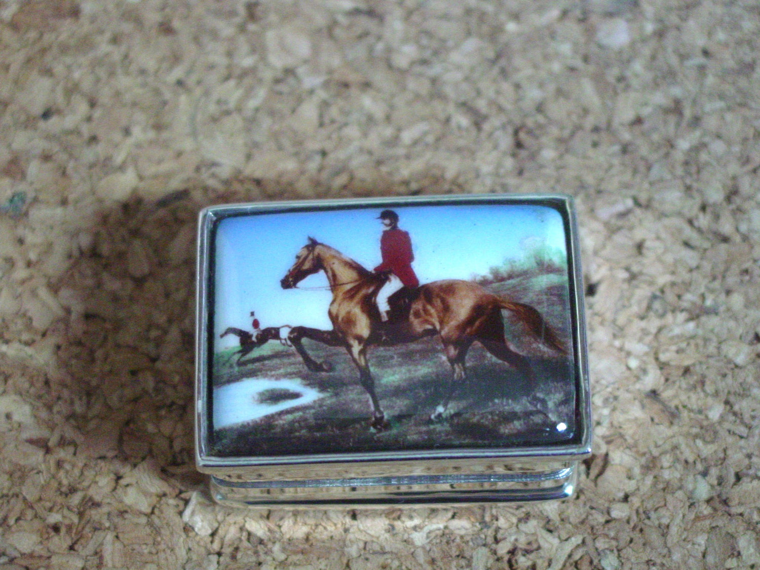 horse hunt scene sterling silver pill box
