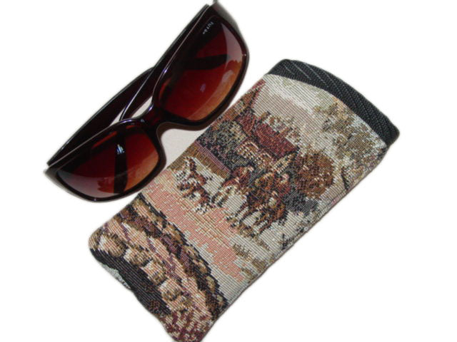 horse hunt scene sunglasses case 2a