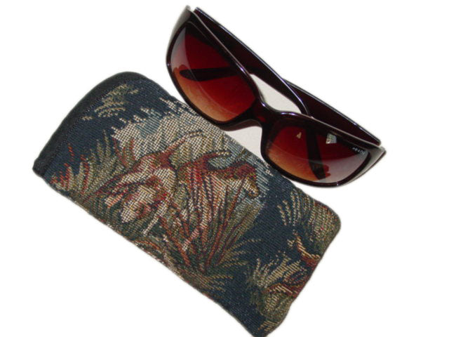 horse hunt scene sunglasses case 3c