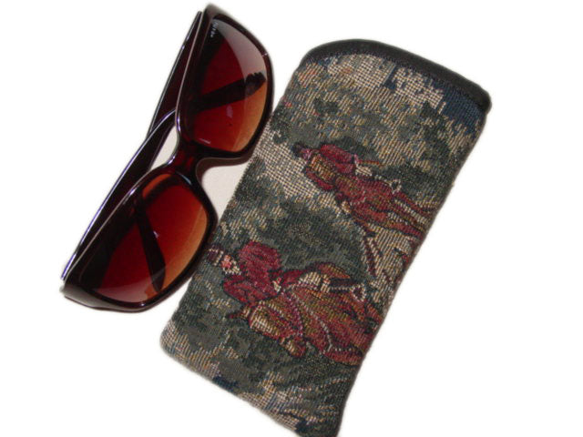 horse hunt scene sunglasses case 3d