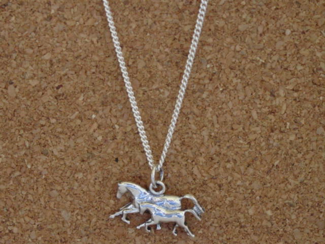 horses pendant