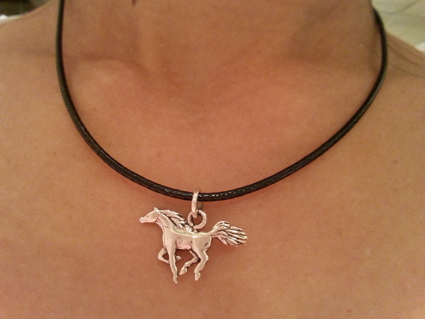 mustang horse pendant