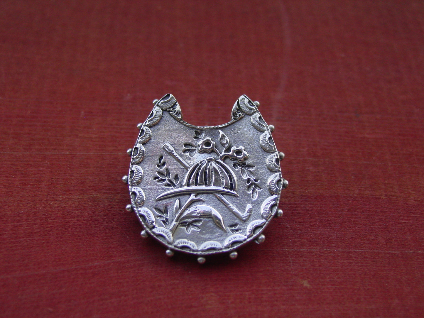 silver horse pin