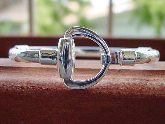Snaffle bit bangle