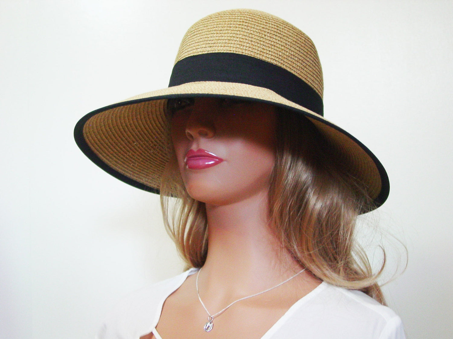 Equestrian sun hat 2