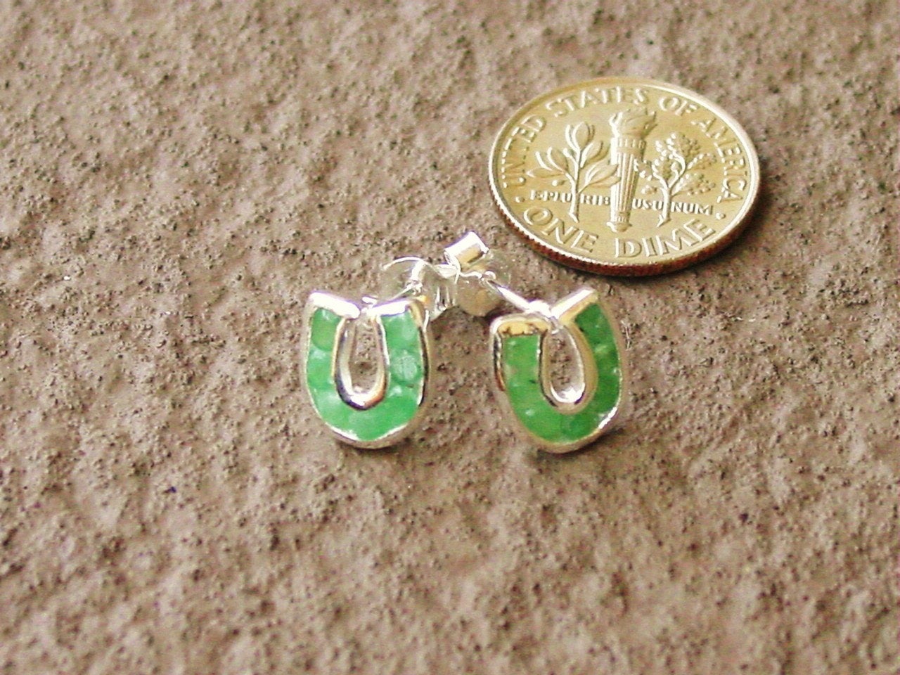 emerald horseshoe silver