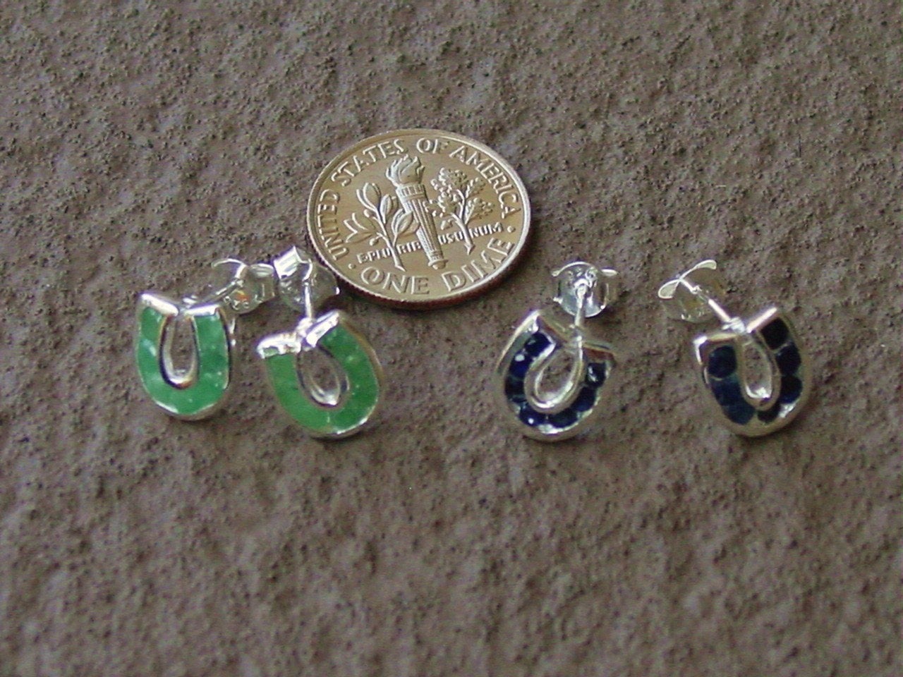 Horseshoe stud Earrings