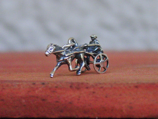 harness racing pendant