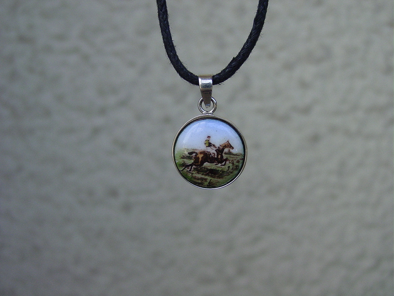 horse jumper necklace