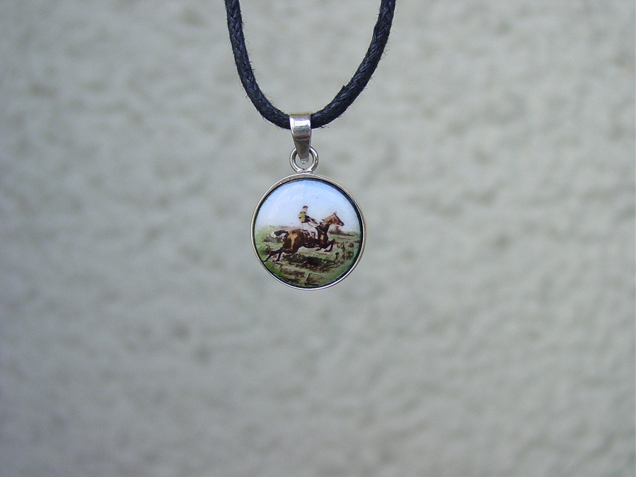 hunter jumper pendant