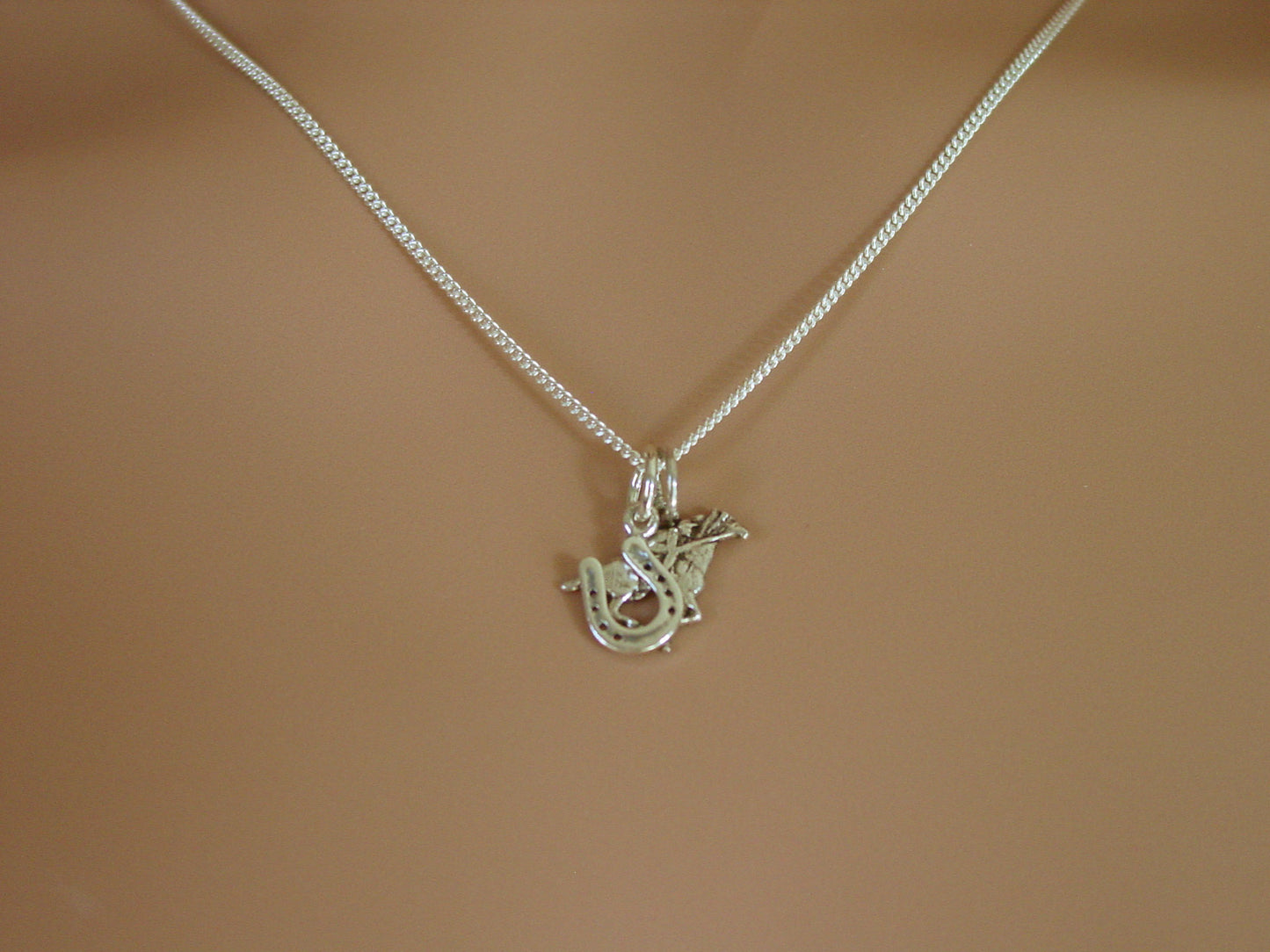 race horse horseshoe charms