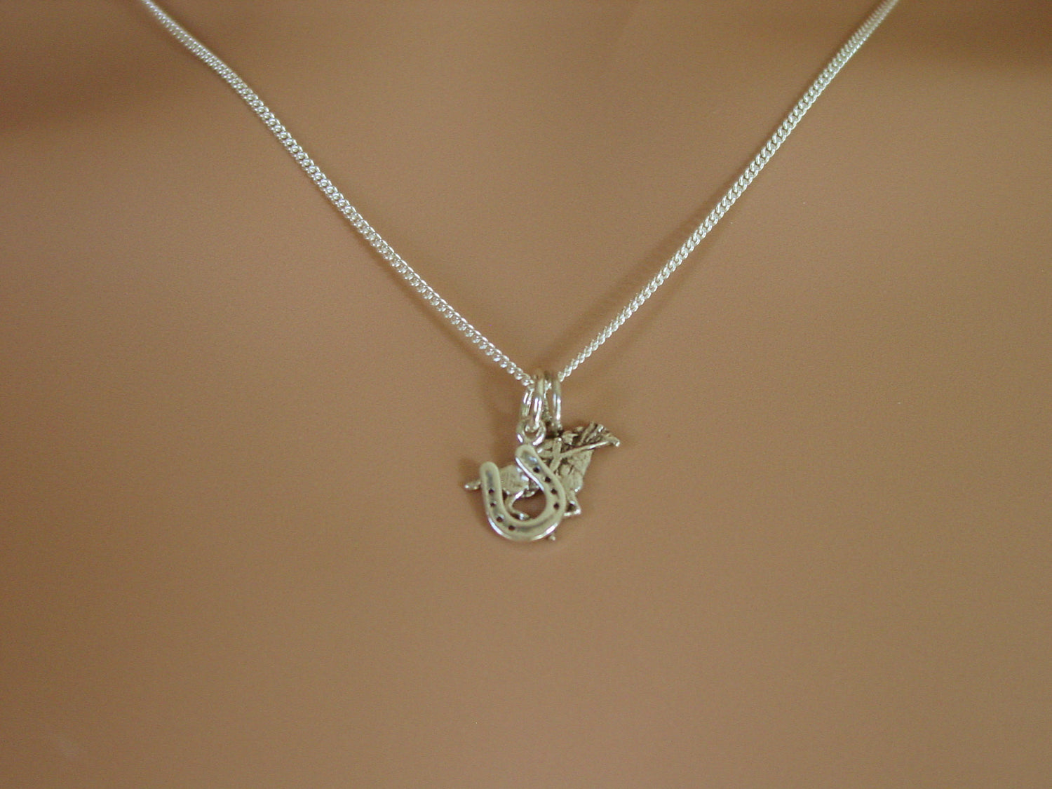 race horse horseshoe charms