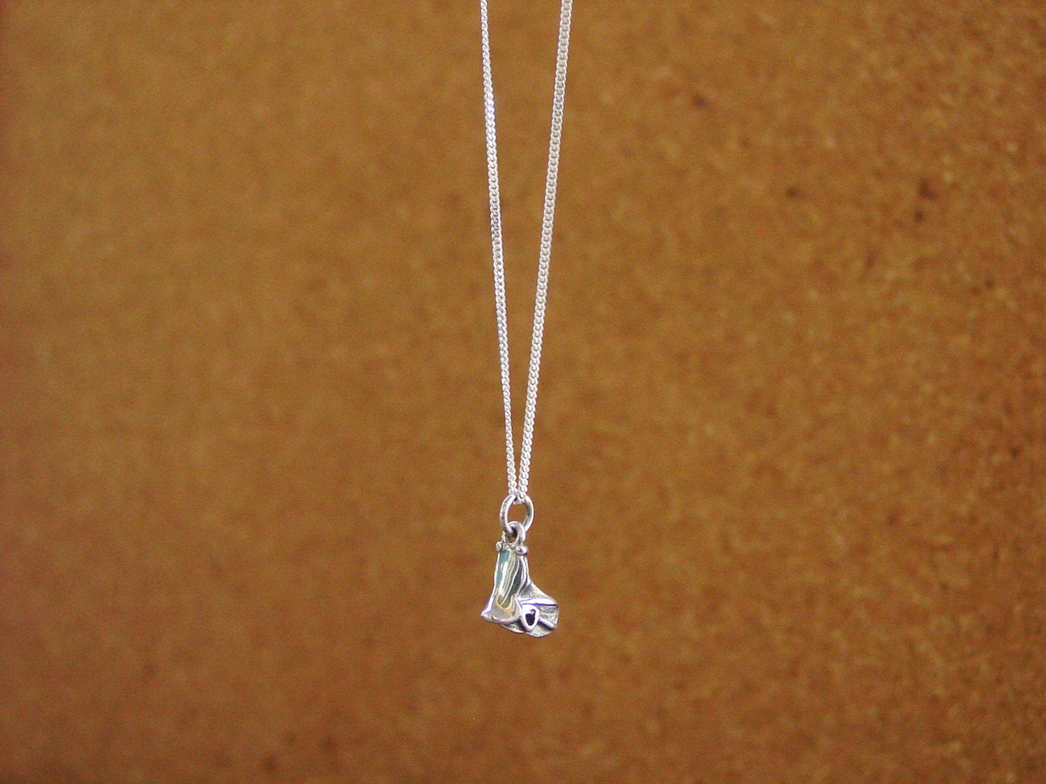 saddle horse pendant