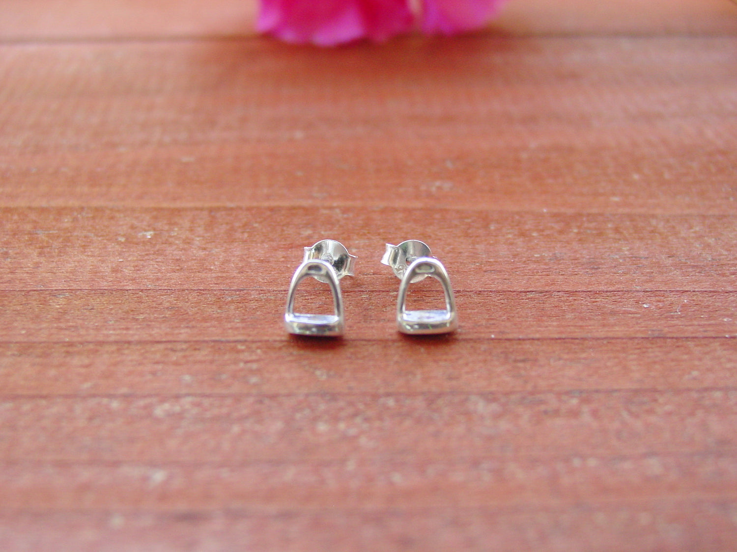 stirrup stud earrings